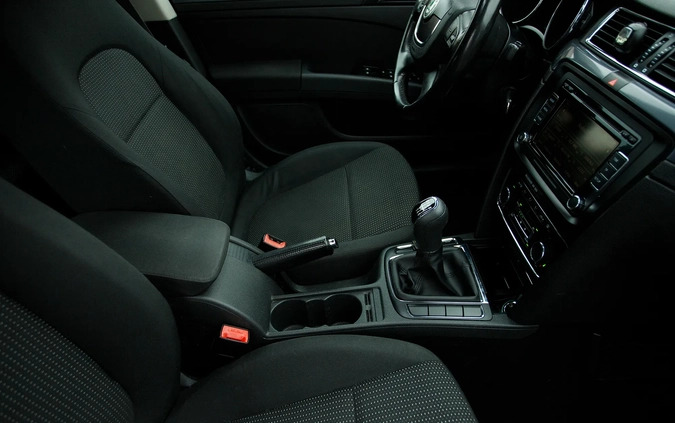 Skoda Superb cena 39900 przebieg: 218000, rok produkcji 2010 z Suwałki małe 704